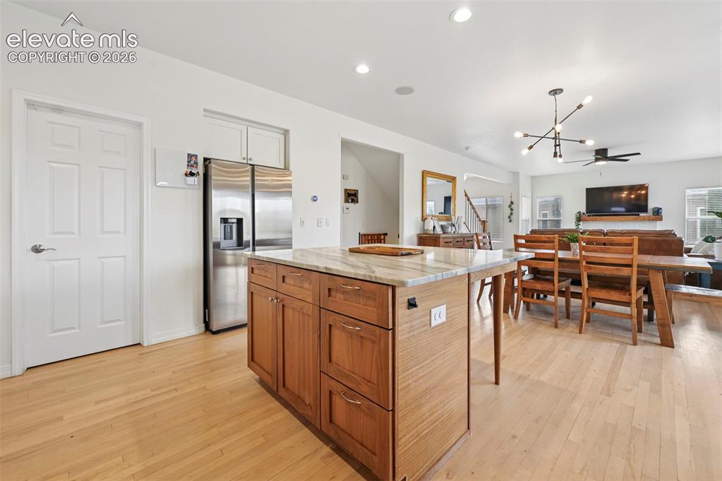 Image 11 of 50: Kitchen