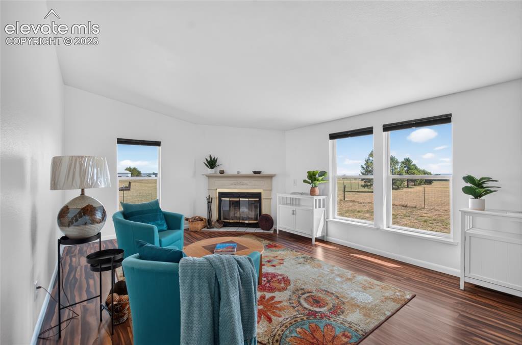 Image 11 of 48: Living Room