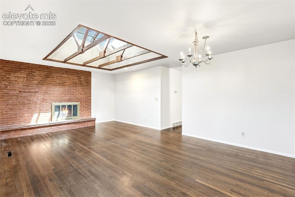 Image 5 of 38: Living Room
