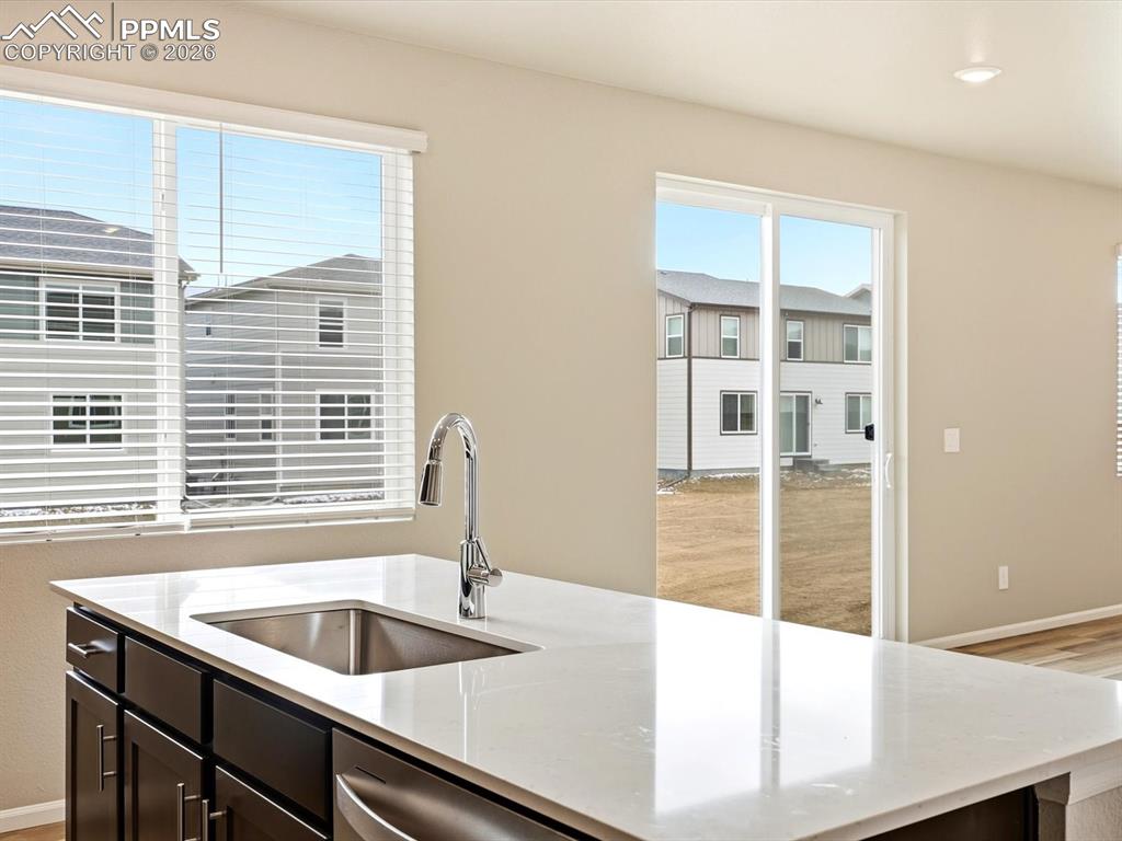 Image 14 of 30: Kitchen