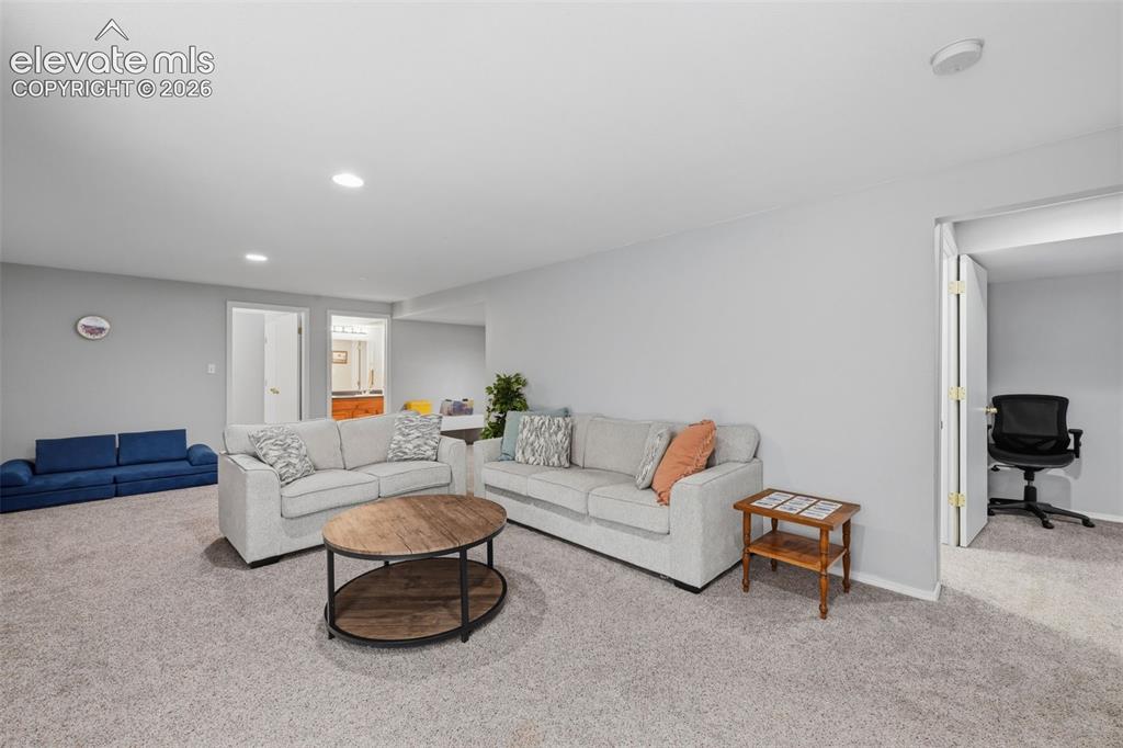 Image 10 of 31: Living Room