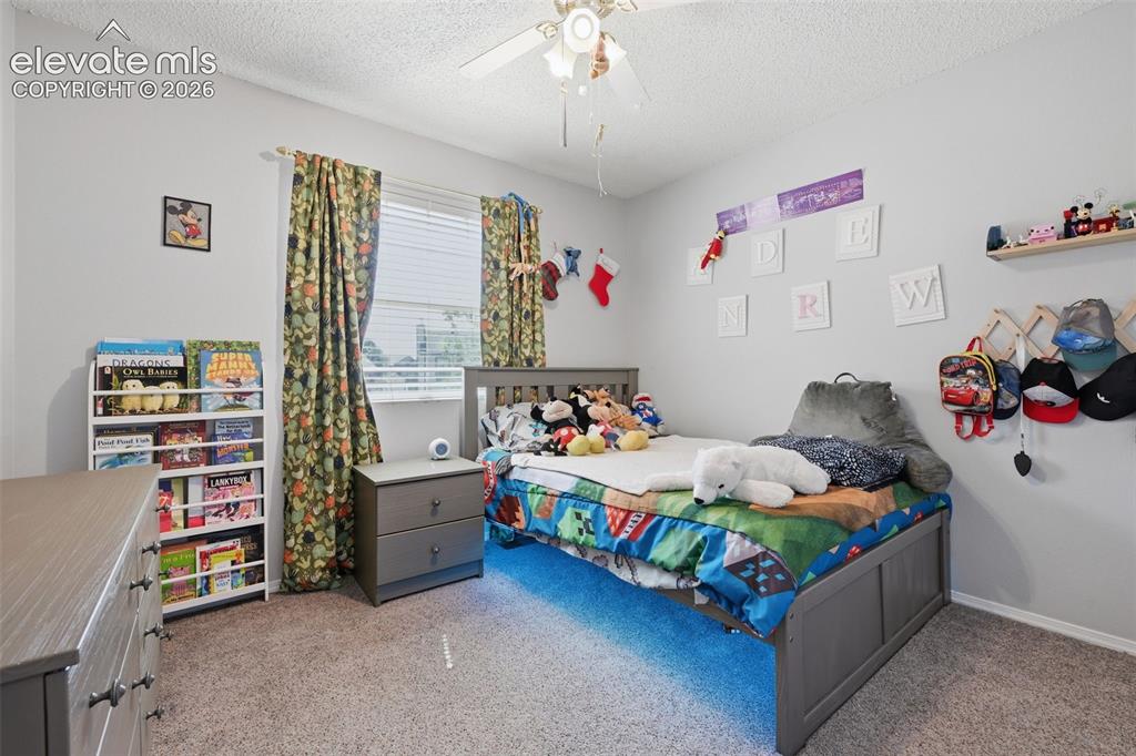 Image 18 of 31: Bedroom