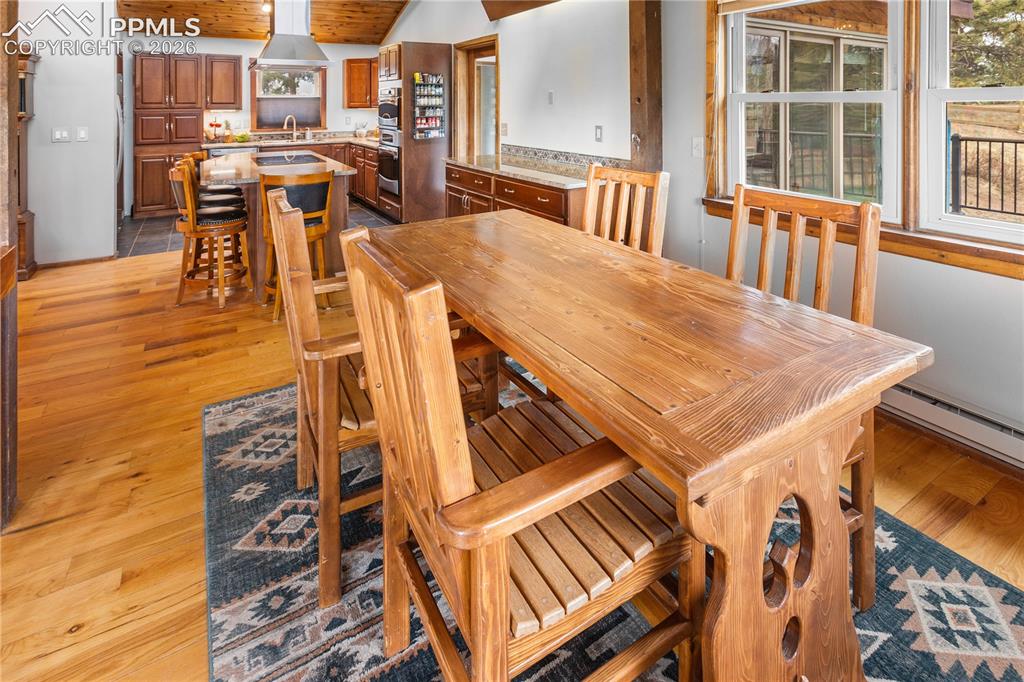 Image 9 of 38: Dining Room