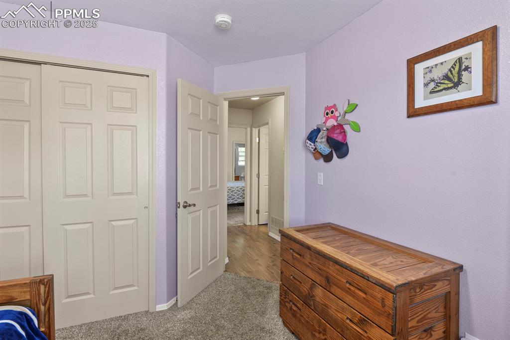 Image 19 of 21: Secondary bedroom #2