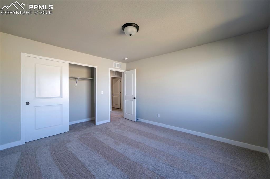 Image 34 of 48: Bedroom