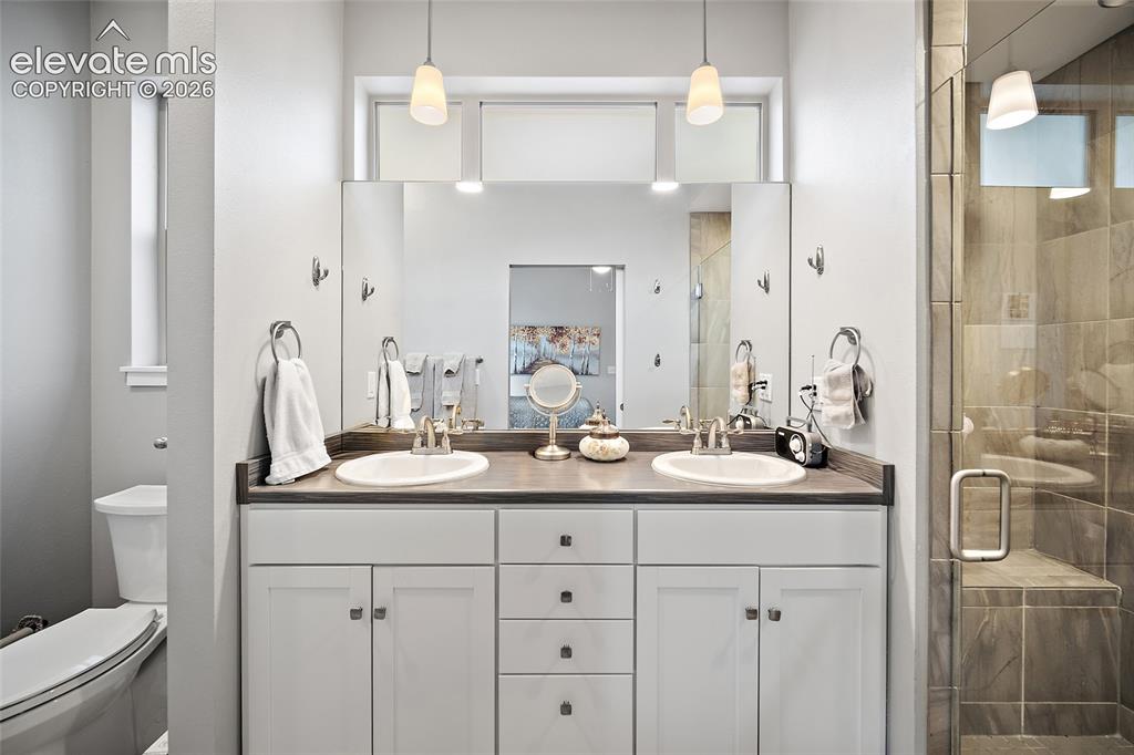 Image 19 of 25: Primary Bathroom