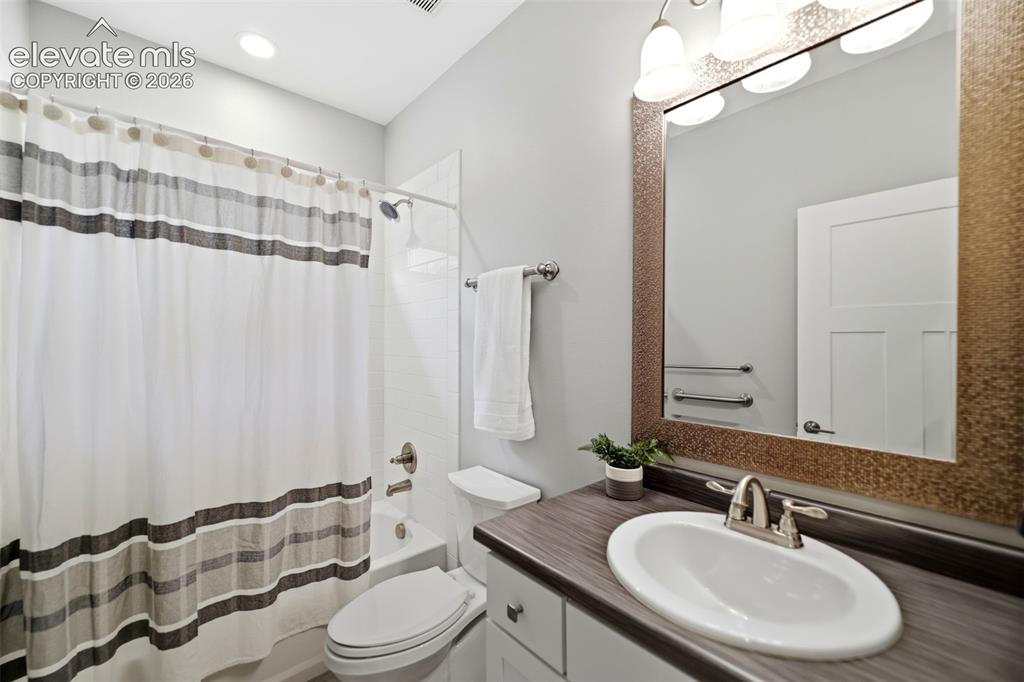 Image 23 of 42: 2nd Bathroom