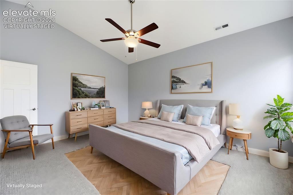 Image 31 of 42: 2nd Bedroom - Upstairs - Virtually Staged