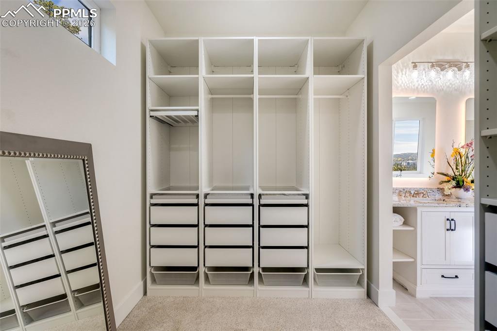 Image 15 of 47: Closet