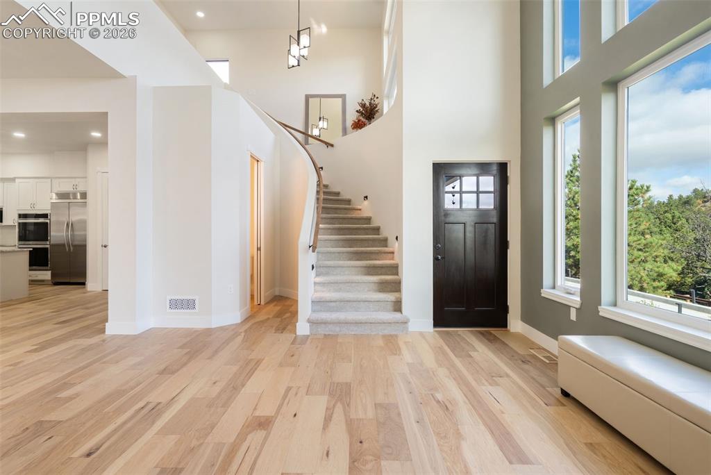 Image 18 of 47: Entry