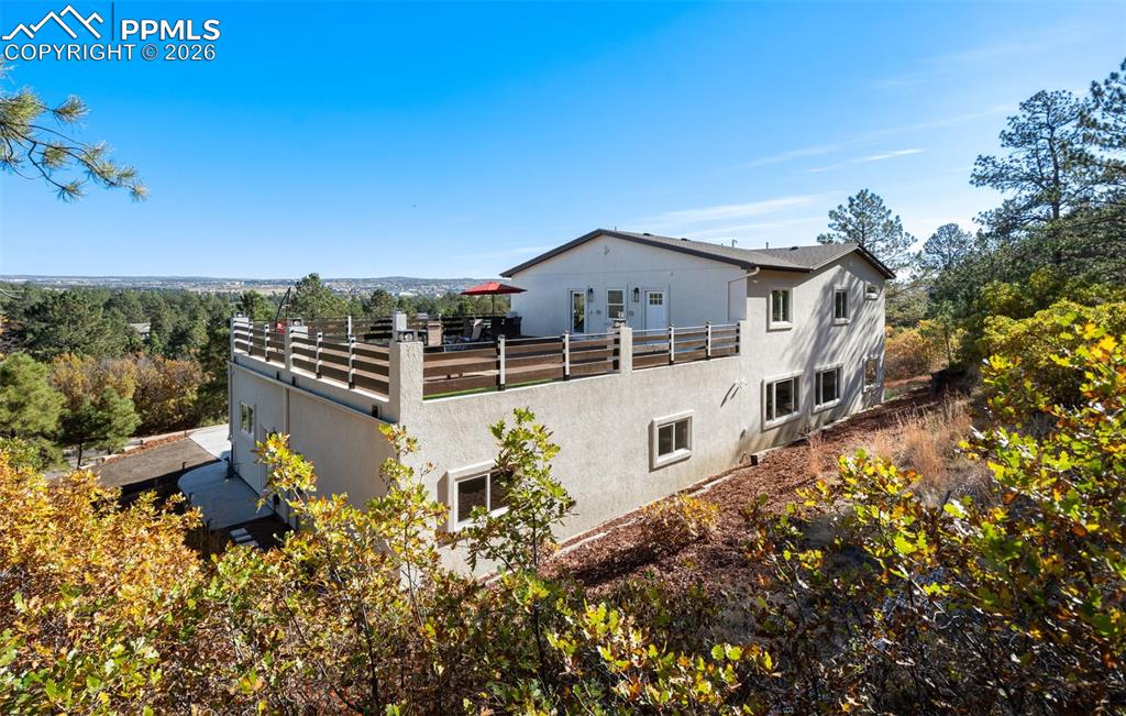 Image 5 of 47: Side of Structure