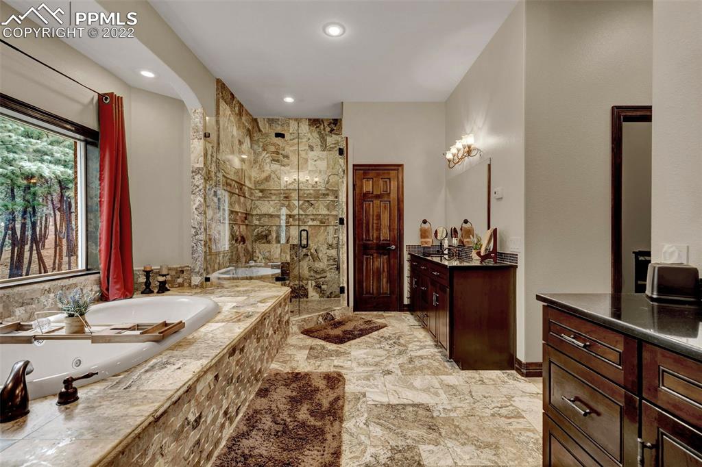 Listing 3687569, Image 16 of 50
