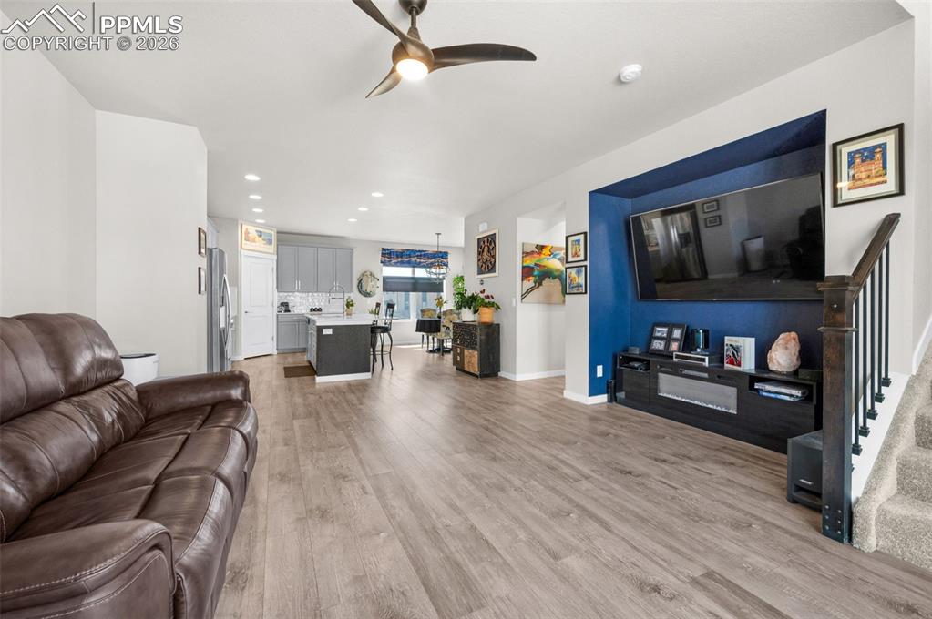 Image 14 of 33: Living Room