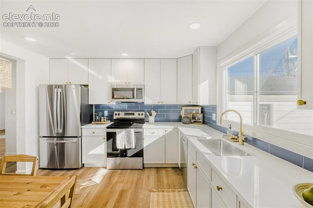 Image 12 of 29: Kitchen