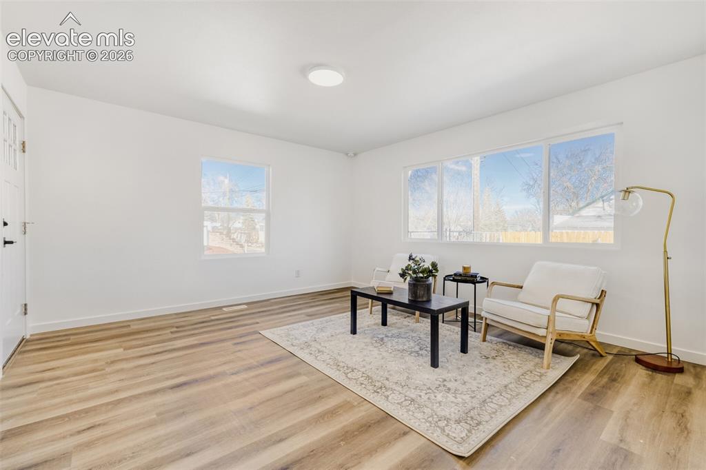 Image 7 of 29: Sitting Room