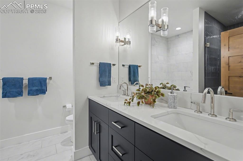 Image 39 of 50: No Description Available