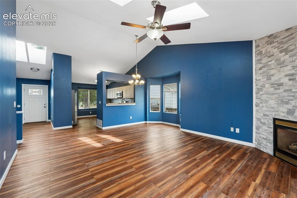 Image 4 of 30: Living Room