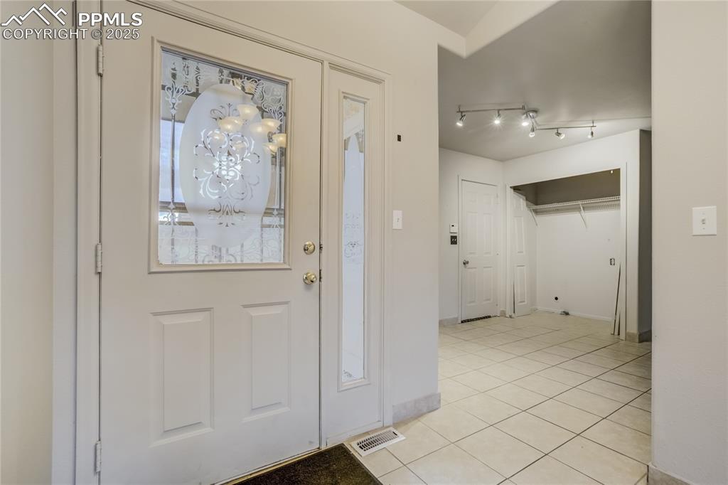 Image 29 of 42: Front entrance/foyer