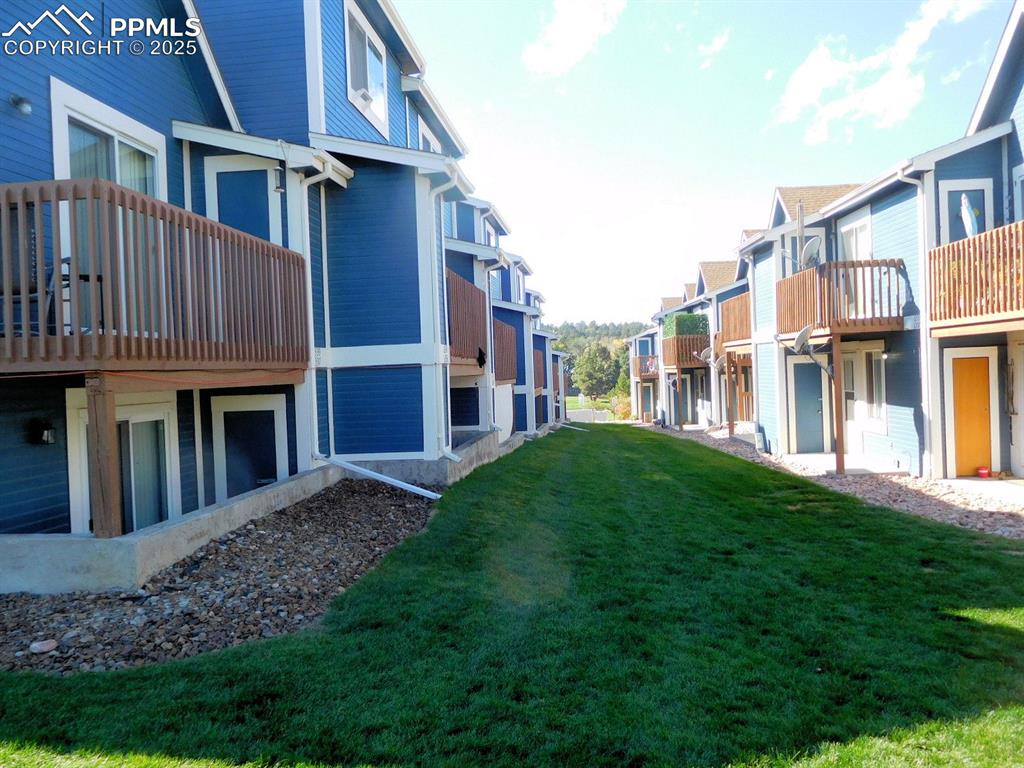 Image 9 of 9: Back of Structure