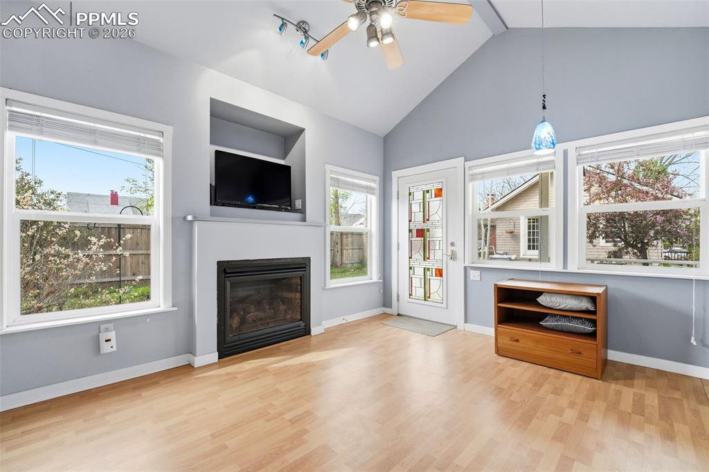 Image 24 of 44: Living Room