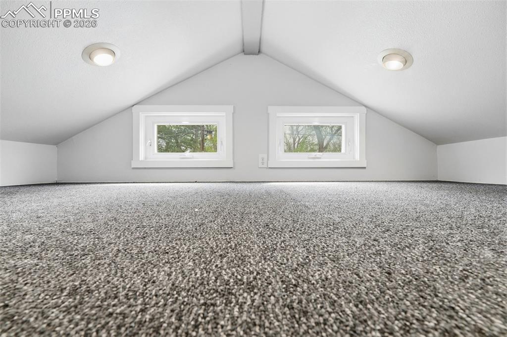 Image 27 of 44: Bonus Room