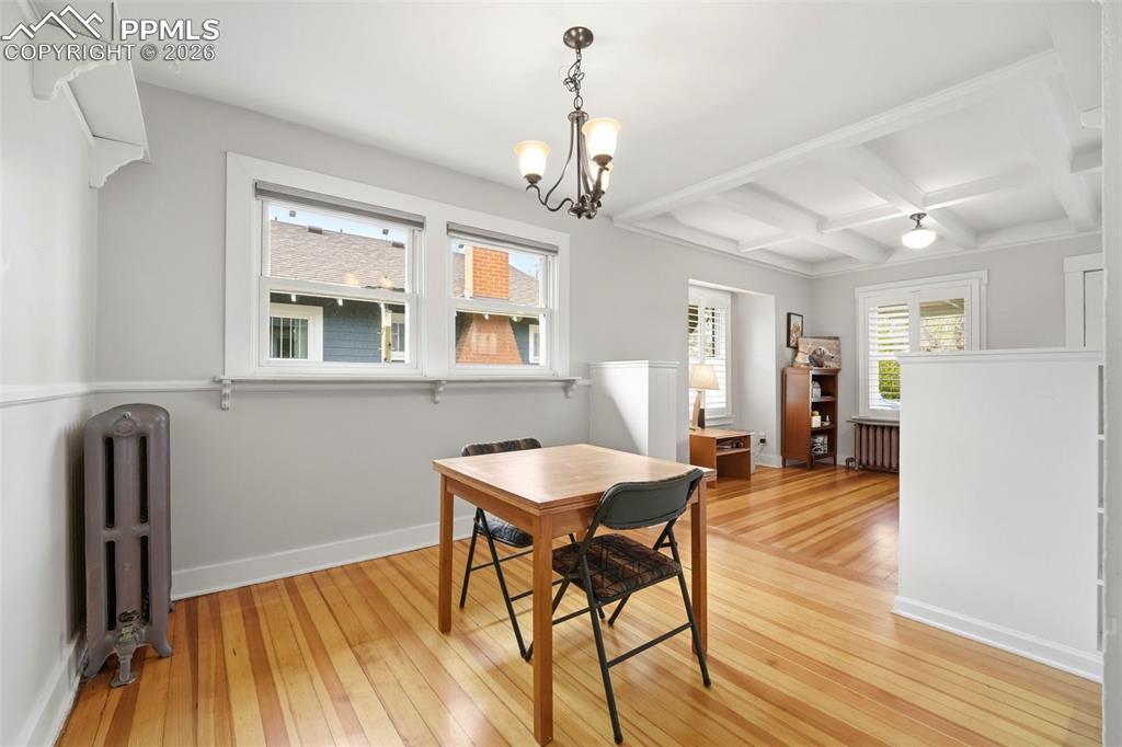 Image 7 of 44: Dining Area