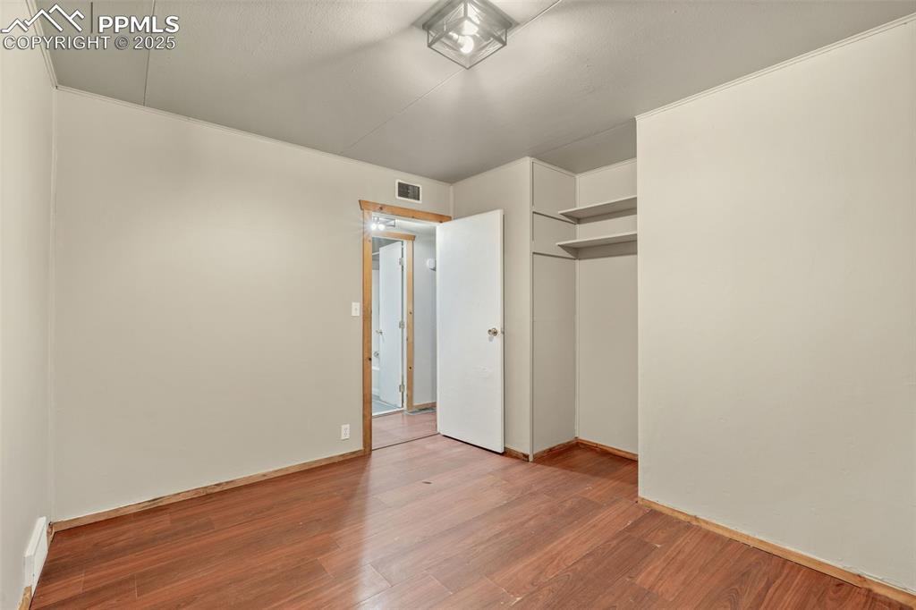 Image 22 of 41: Bedroom