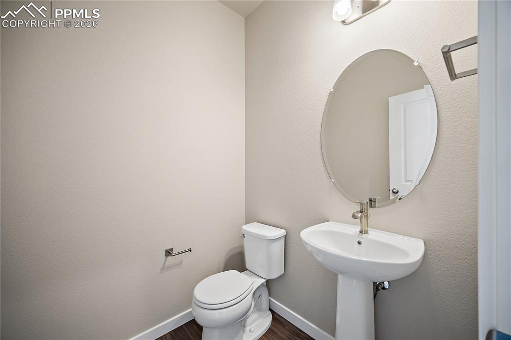 Image 7 of 39: Bathroom