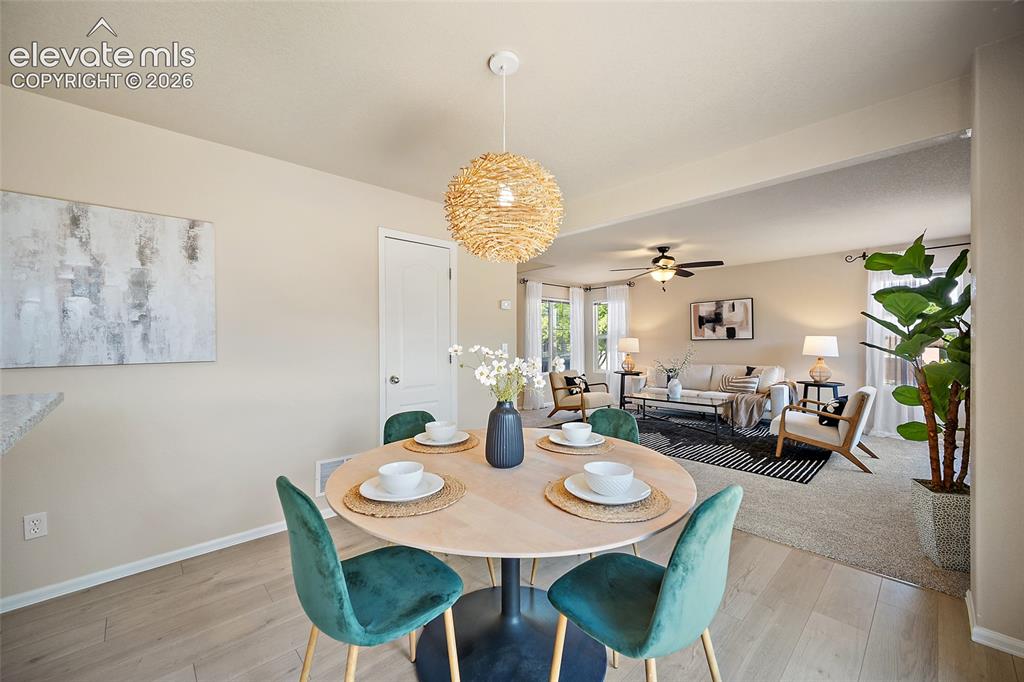 Image 8 of 24: Dining Area
