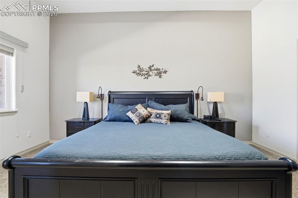 Image 20 of 50: Bedroom