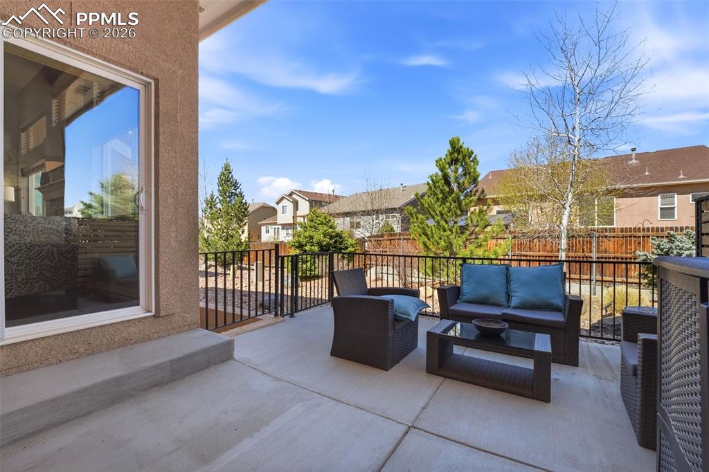 Image 42 of 50: Patio