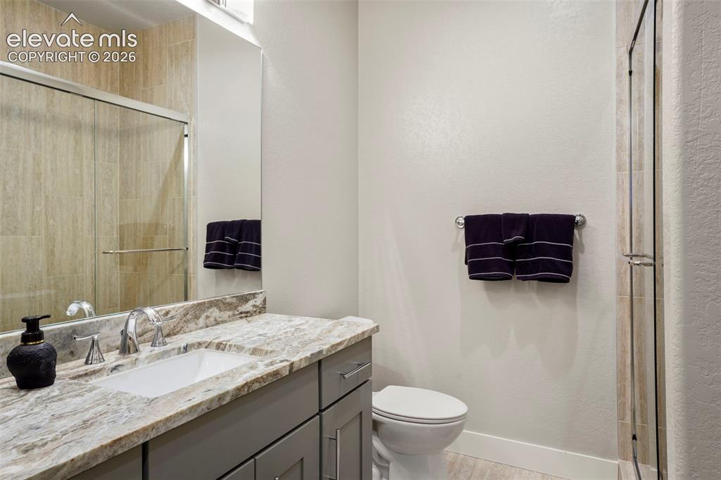 Image 36 of 43: Bathroom