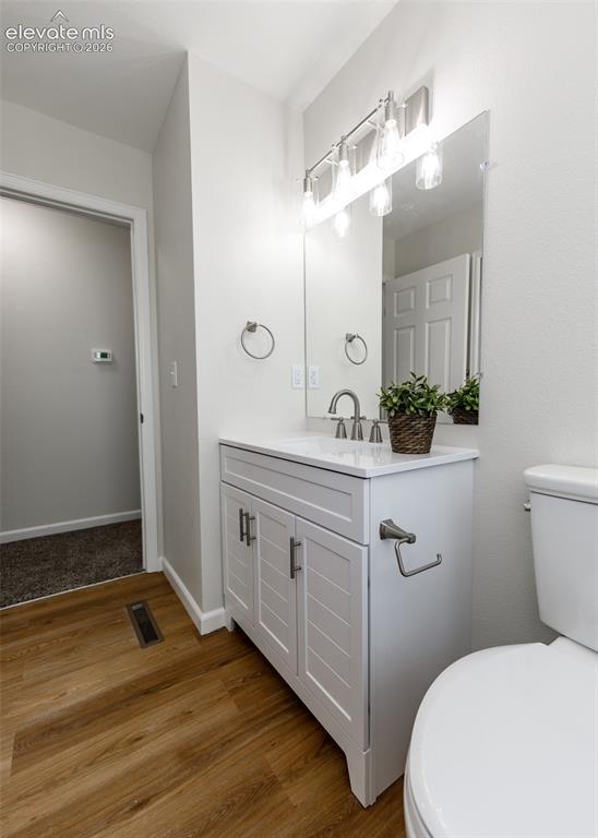Image 39 of 49: Bathroom