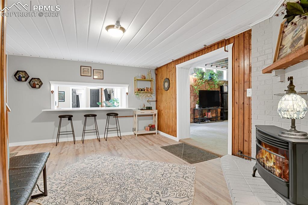 Image 16 of 50: Open concept