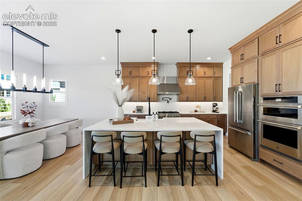 Image 8 of 50: Kitchen