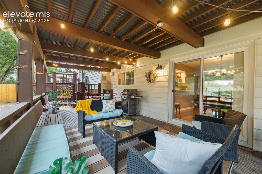 Image 41 of 46: Deck