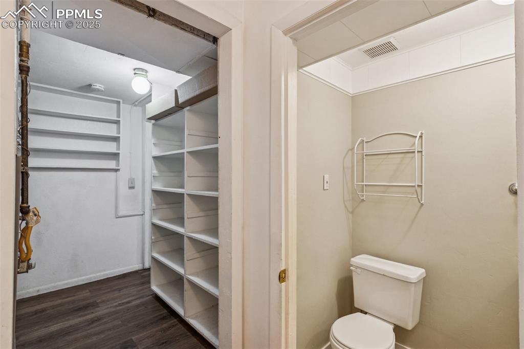 Image 15 of 29: Bathroom