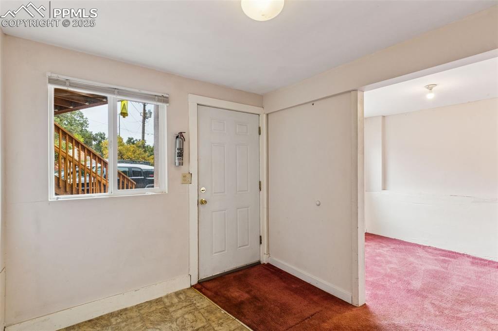 Image 23 of 29: Entry