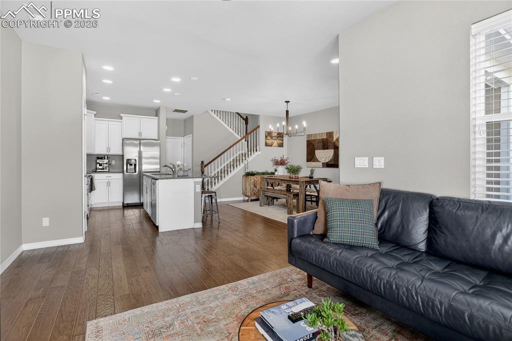 Image 16 of 25: Great Room