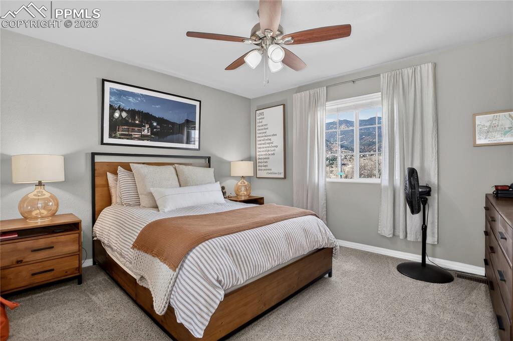 Image 18 of 25: Master Bedroom