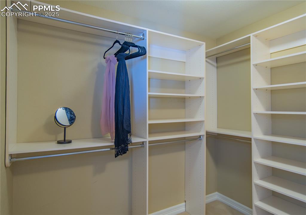 Image 22 of 44: Closet