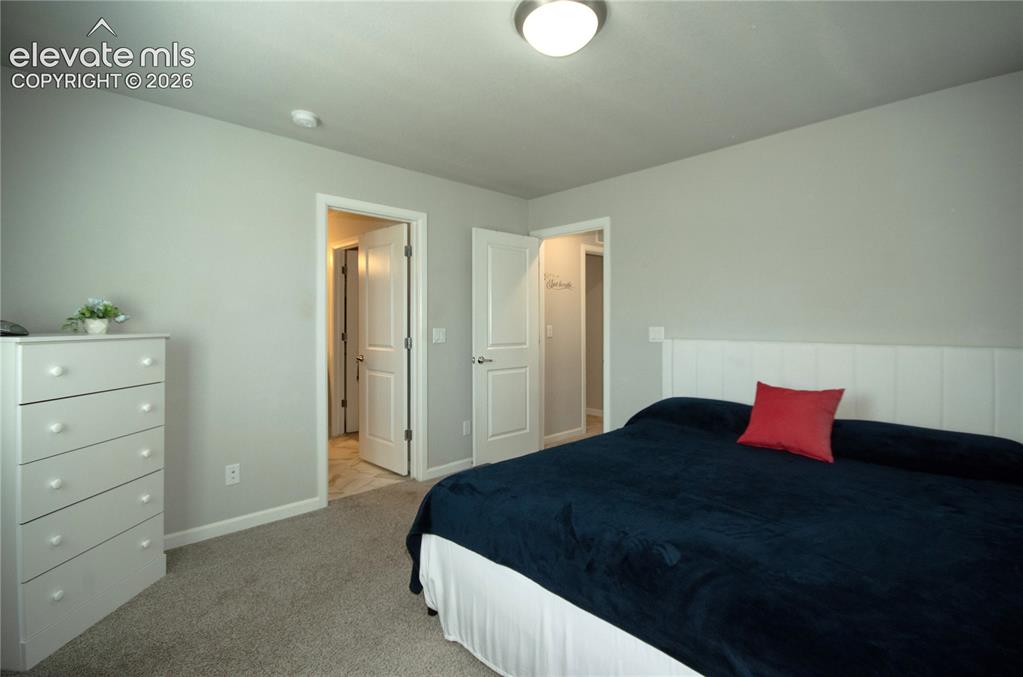 Image 15 of 31: Bedroom