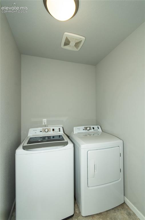 Image 23 of 31: Laundry