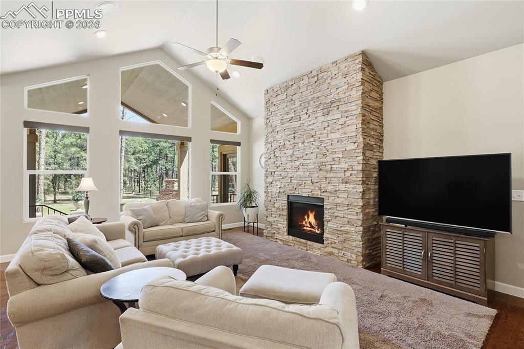 Image 6 of 45: Living Room