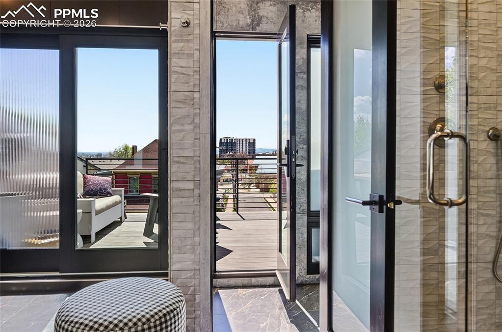 Image 34 of 50: Engineered Glass Wall is a Masterpiece