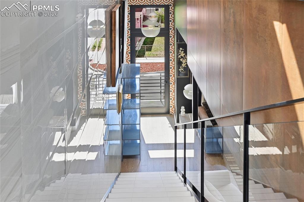 Image 40 of 50: Australian Teak Deck offer Privacy & Views