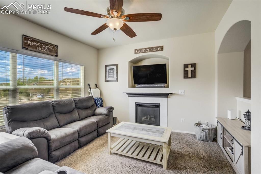 Image 9 of 50: Living Room