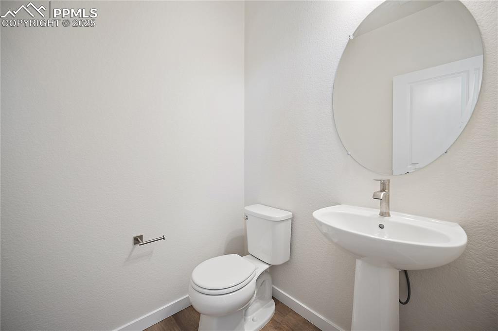 Image 11 of 21: Bathroom