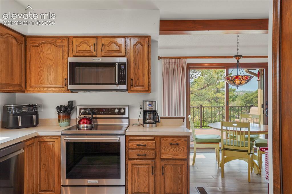 Image 8 of 39: plenty of cabinet space,...