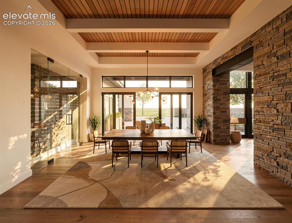 Image 9 of 35: Dining Area